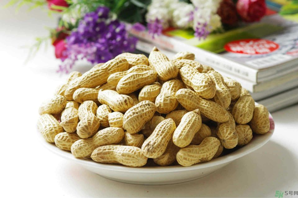 膽固醇高可以吃花生嗎？膽固醇高可以喝牛奶嗎？