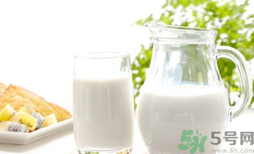 膽固醇高可以吃花生嗎？膽固醇高可以喝牛奶嗎？