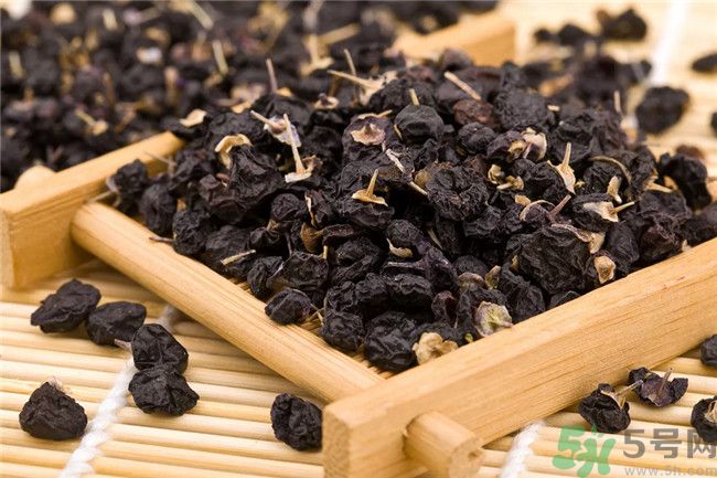 黑枸杞有什么功效？黑枸杞的好處有哪些？