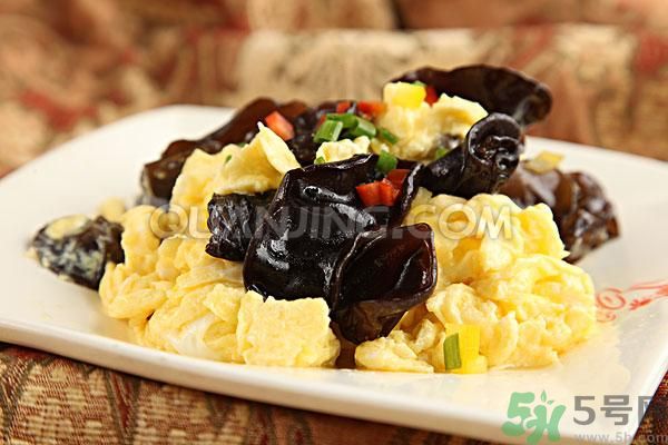 黑木耳炒雞蛋怎么做？黑木耳炒雞蛋怎么做最好吃？