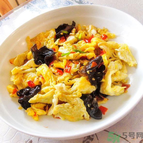 黑木耳炒雞蛋怎么做？黑木耳炒雞蛋怎么做最好吃？