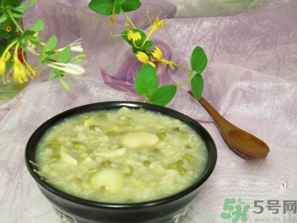 皮膚過敏怎么辦？皮膚過敏吃什么？