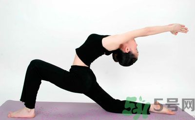 哪些瑜伽動作可以瘦腰？瘦腰的瑜伽動作有哪些？