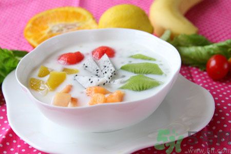 胃潰瘍可以喝酸奶嗎？胃潰瘍喝酸奶好嗎？