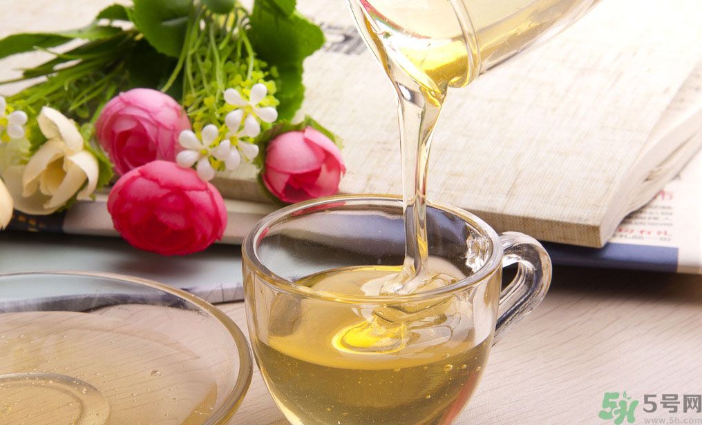 胃潰瘍可以喝蜂蜜嗎？服用蜂蜜要注意什么？