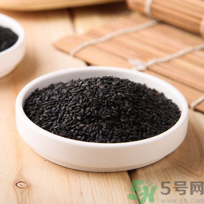 黑芝麻怎么吃可以治白發(fā)？黑芝麻真的能治白頭發(fā)？