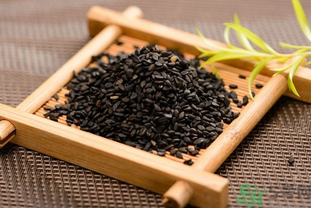 黑芝麻怎么吃可以治白發(fā)？黑芝麻真的能治白頭發(fā)？