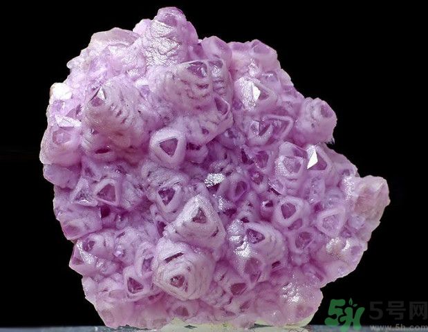 三生石是真的嗎？三生石能保佑姻緣嗎？