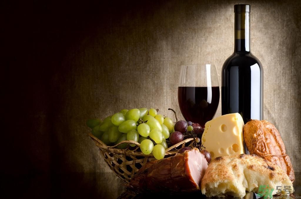 痛風可以喝紅酒嗎？痛風喝紅酒好嗎？