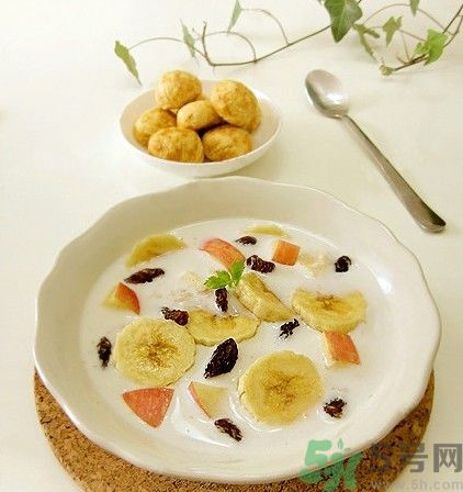 牛奶能和獼猴桃一起吃嗎？牛奶不能和什么一起吃？