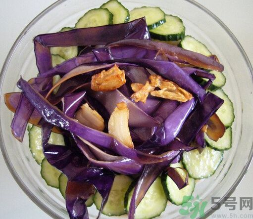 吃茄子要削皮嗎？茄子皮能吃嗎？