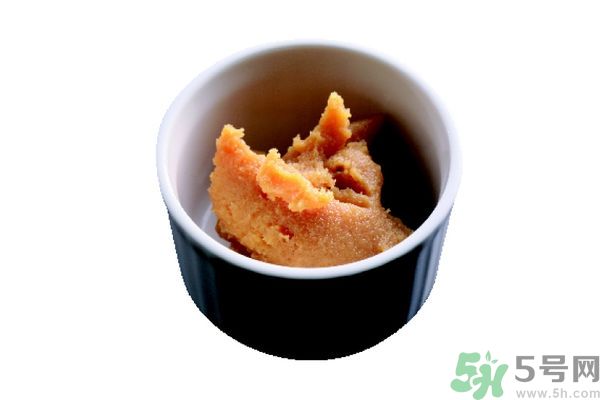 牛奶過(guò)期了還能怎么利用？牛奶能去魚(yú)腥味嗎？