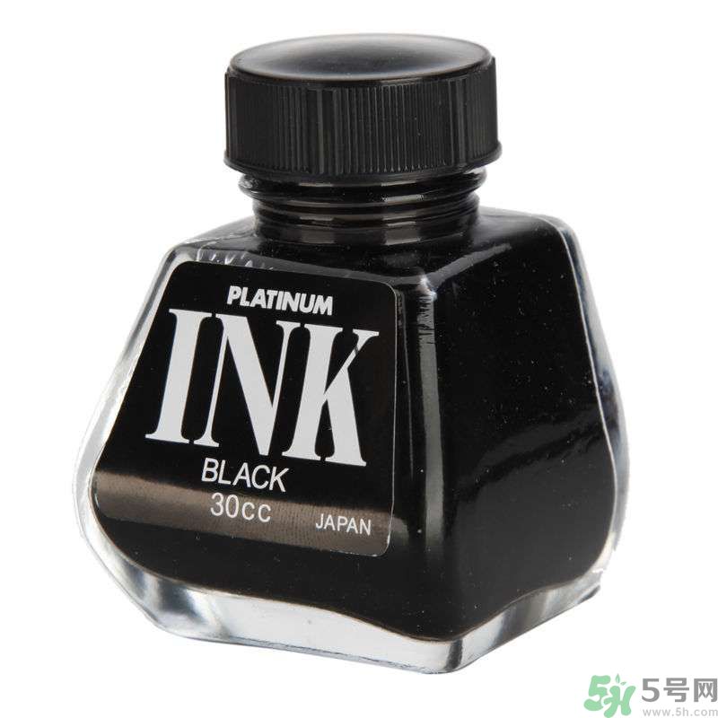 往同學(xué)保溫杯中倒墨汁 誤食墨水怎么辦？