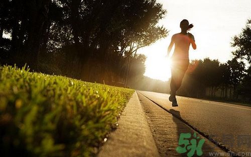 女生早上戀床好不好？早上可以戀床嗎？