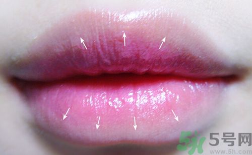 咬唇妝用什么口紅好？咬唇妝適合哪種嘴唇？
