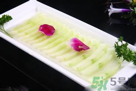 冬瓜可以去眼袋嗎？冬瓜怎么去眼袋？