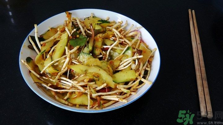 黃瓜可以和魚腥草涼拌一起吃嗎？黃瓜涼拌魚腥草好吃嗎？