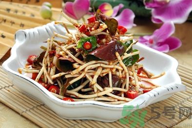 黃瓜可以和魚腥草涼拌一起吃嗎？黃瓜涼拌魚腥草好吃嗎？