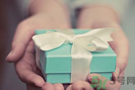 數(shù)學(xué)和脫單哪個(gè)更難？脫單的技巧有哪些？