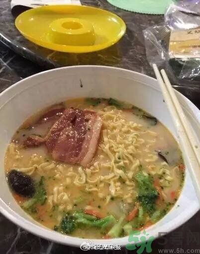 滿漢宴方便面多少錢一桶？滿漢宴方便面多少錢一箱？