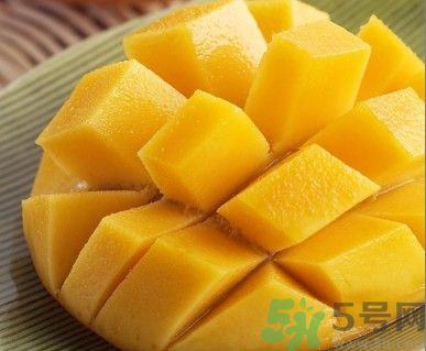 晚上睡前可以吃芒果嗎？晚上吃芒果好嗎？