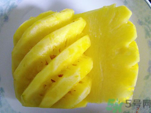 晚上9點(diǎn)可以吃菠蘿嗎？晚上吃芒果好嗎？