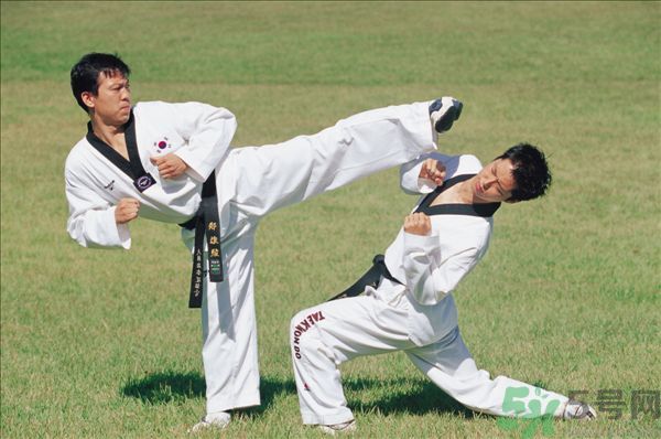 運動后喝巧克力牛奶好嗎？游泳后能喝巧克力牛奶嗎？