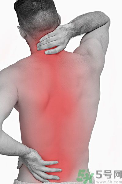 閃到腰了怎么快速恢復？閃到腰能按摩嗎？