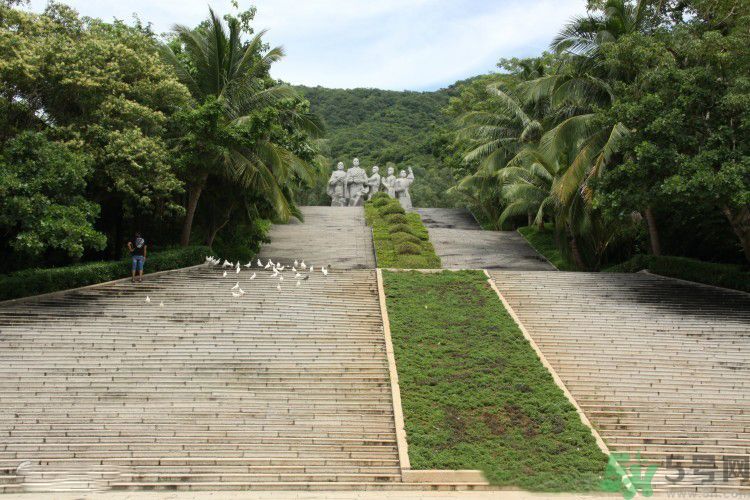 天涯海角附近有什么實惠吃海鮮的餐廳？天涯海角吃海鮮可以去那里？