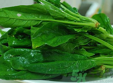 菠菜和豆腐能一起吃嗎？菠菜和豆腐一起吃會(huì)得腎結(jié)石嗎？