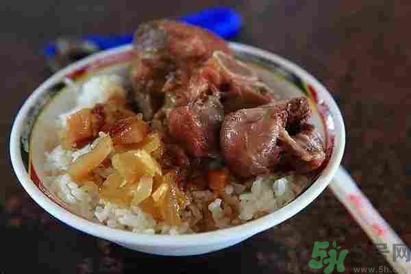 早餐吃面還是包子比較好？早餐吃包子和面健康嗎？