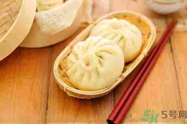 早餐吃面還是包子比較好？早餐吃包子和面健康嗎？