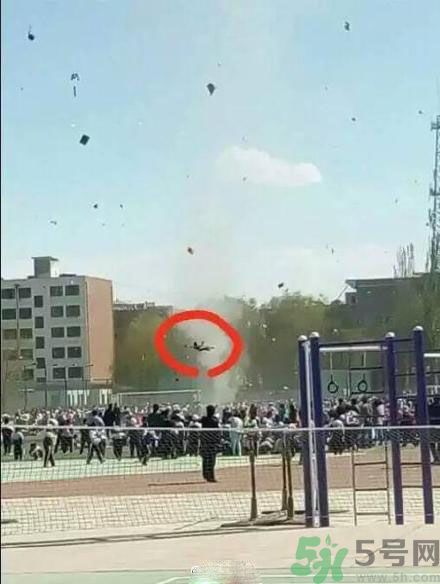 運(yùn)動(dòng)會(huì)突發(fā)龍卷風(fēng)是怎么回事？遇到龍卷風(fēng)怎么辦？