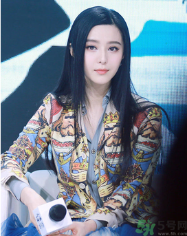 為什么頭發(fā)越來越油？頭發(fā)應(yīng)該幾天洗一次？