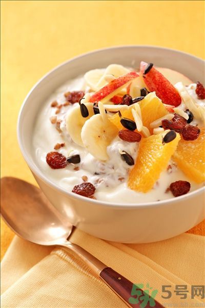 香蕉和酸奶能一起吃嗎？香蕉和酸奶一起吃減肥嗎？