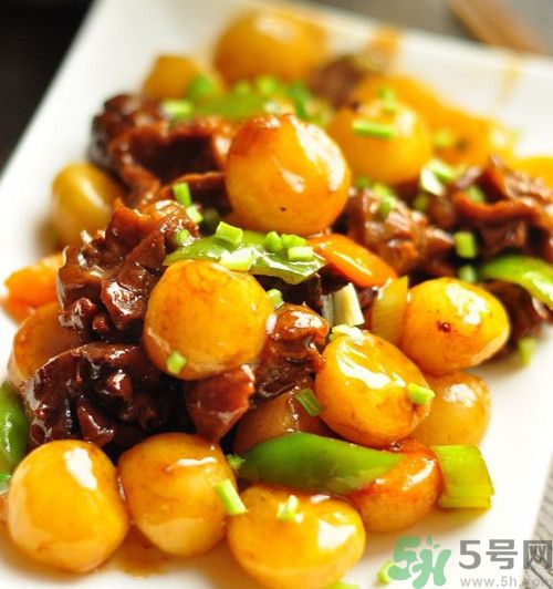 土豆皮變綠還可以吃？土豆發(fā)青吃了會(huì)中毒嗎？