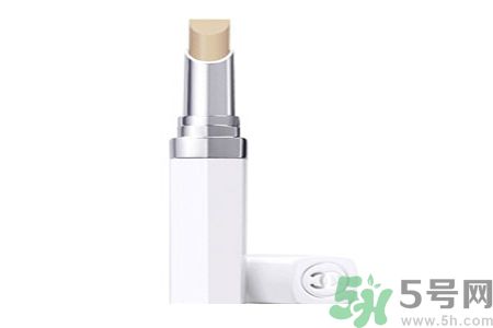 香奈兒珍珠光采遮瑕筆適合什么年齡？