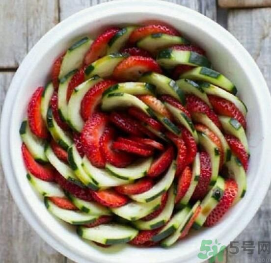 減肥蔬菜沙拉怎么做？減肥蔬菜沙拉的做法有哪些？