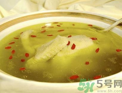 燉雞湯怎么去腥？燉雞湯很腥要怎做才好？