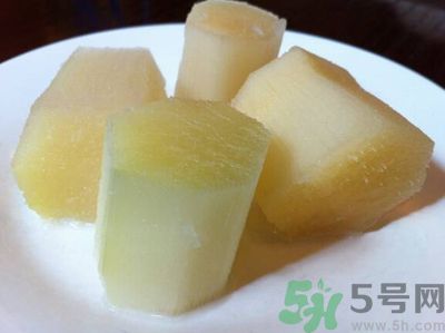 甘蔗中間發(fā)黑可以吃嗎？甘蔗中間發(fā)黑吃了好不好？