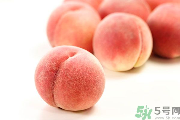 桃子跟什么不能一起吃？桃子跟什么相克？