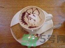 吃了感冒藥還可以喝咖啡嗎？感冒片和咖啡一起吃有什么影響？