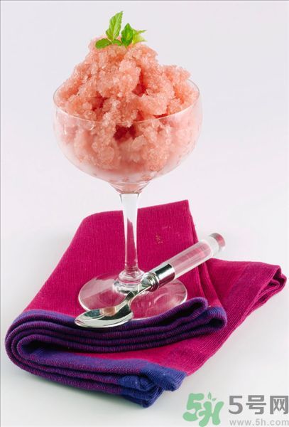 西瓜搭配什么水果榨汁好喝？西瓜的另類吃法有哪些？