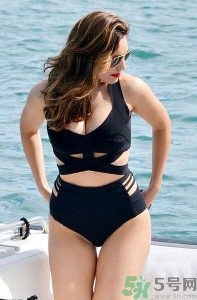 穿什么樣的泳衣顯瘦？如何挑選適合的泳衣？