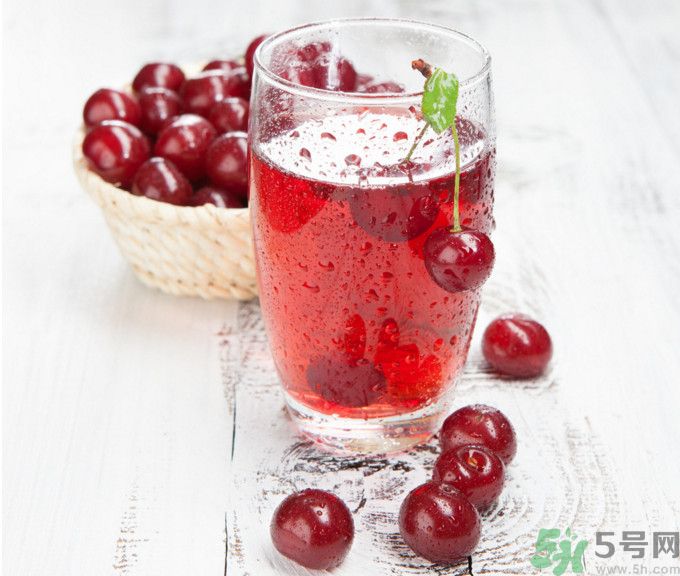 櫻桃泡酒能治療痛風嗎？櫻桃泡酒能喝嗎？