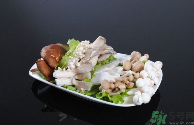 蘑菇能生吃嗎？蘑菇生吃會中毒嗎？