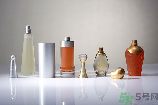 上班用什么香水好？怎樣挑選合適場(chǎng)合的香水