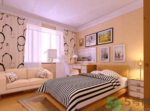 北京極品女白領(lǐng)為買(mǎi)房每月只花百元 北京的房?jī)r(jià)有多高？