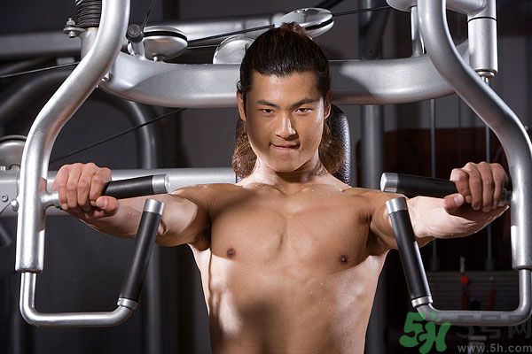 練肌肉會(huì)破壞肌肉組織嗎？練肌肉要注意什么呢？