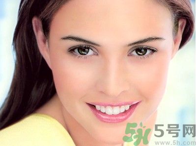 靚彩伊人新顏透亮柔膚液是什什么膚質(zhì)？靚彩伊人新顏透亮柔膚液怎么樣？